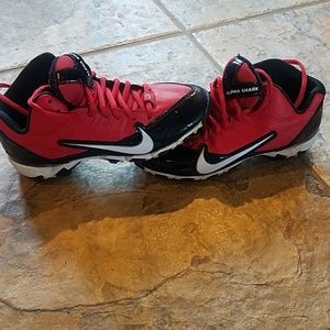 Nike Alpha Shark Cleats
